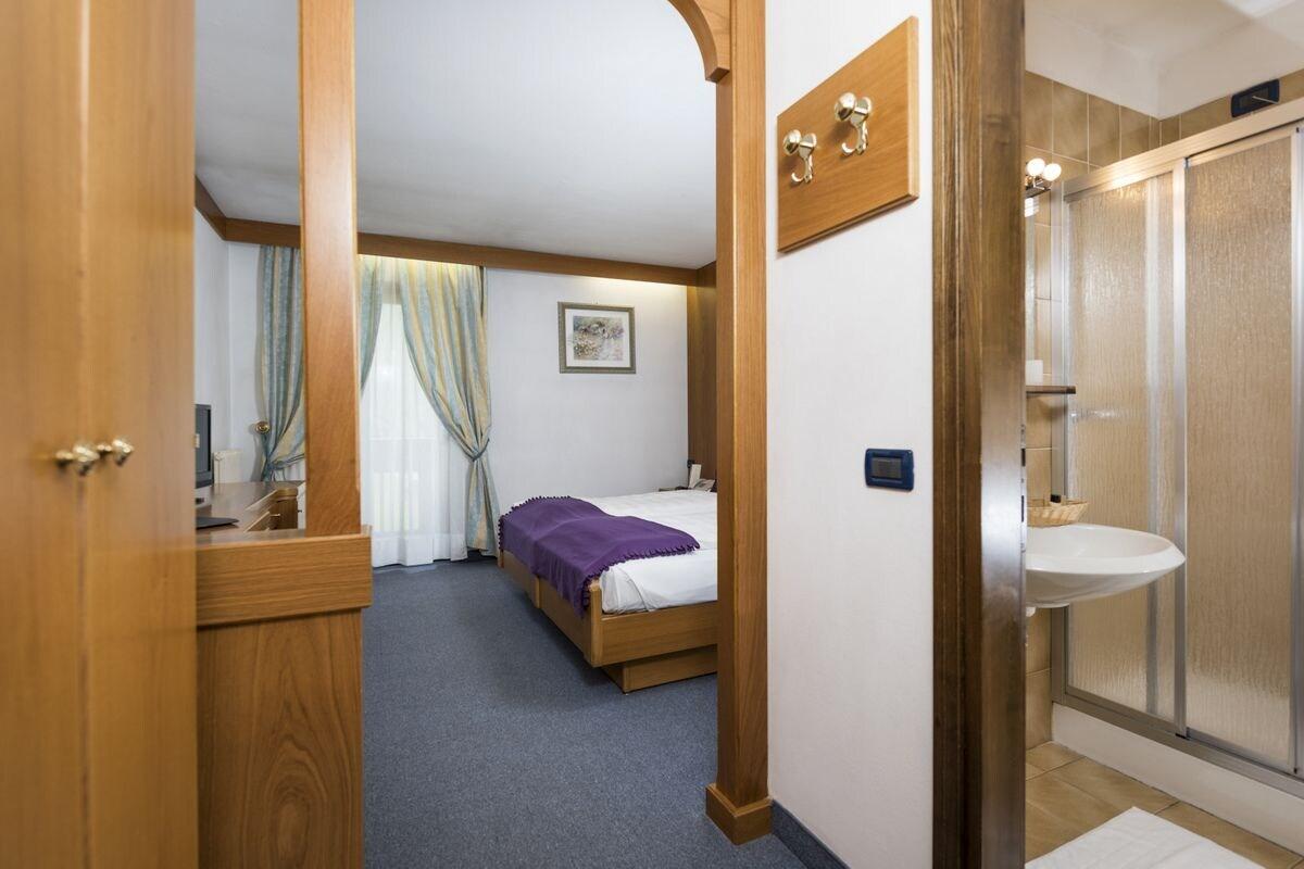 Hotel B&B Andreas Canazei Luaran gambar